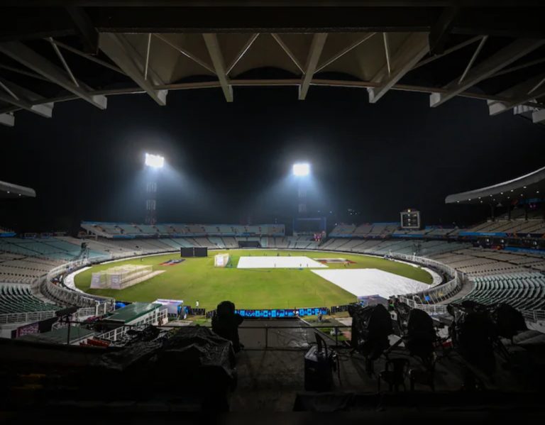 Kolkata Eden Gardens Weather LIVE Updates, KKR vs RCB IPL 2025: Forecast Issues Damning Thunderstorm Warning